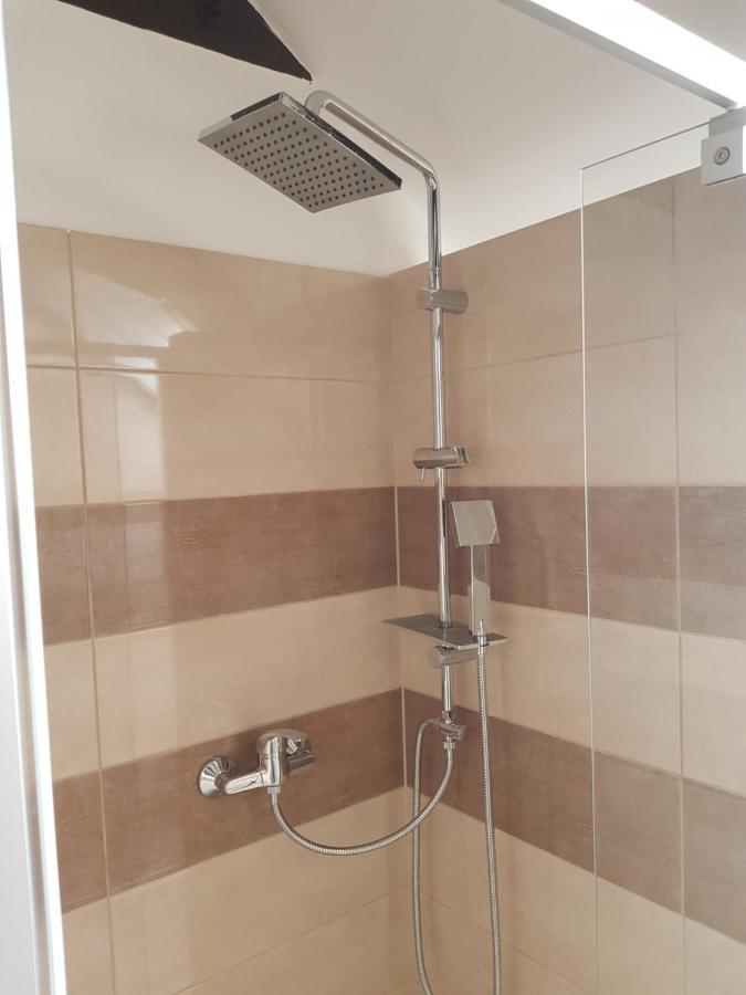 Partifecske Vendeghaz Hotel Tiszafüred Buitenkant foto