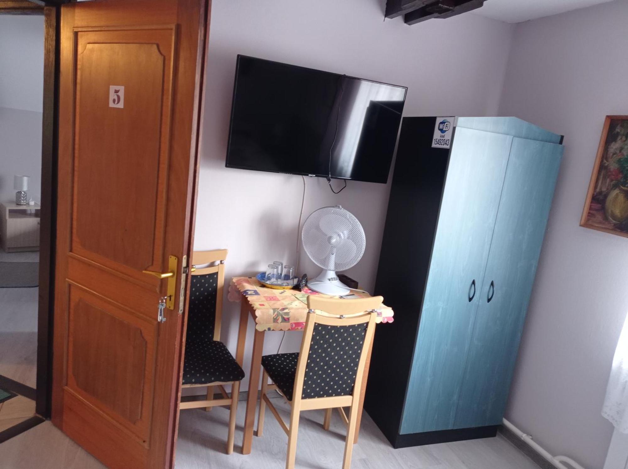 Partifecske Vendeghaz Hotel Tiszafüred Buitenkant foto