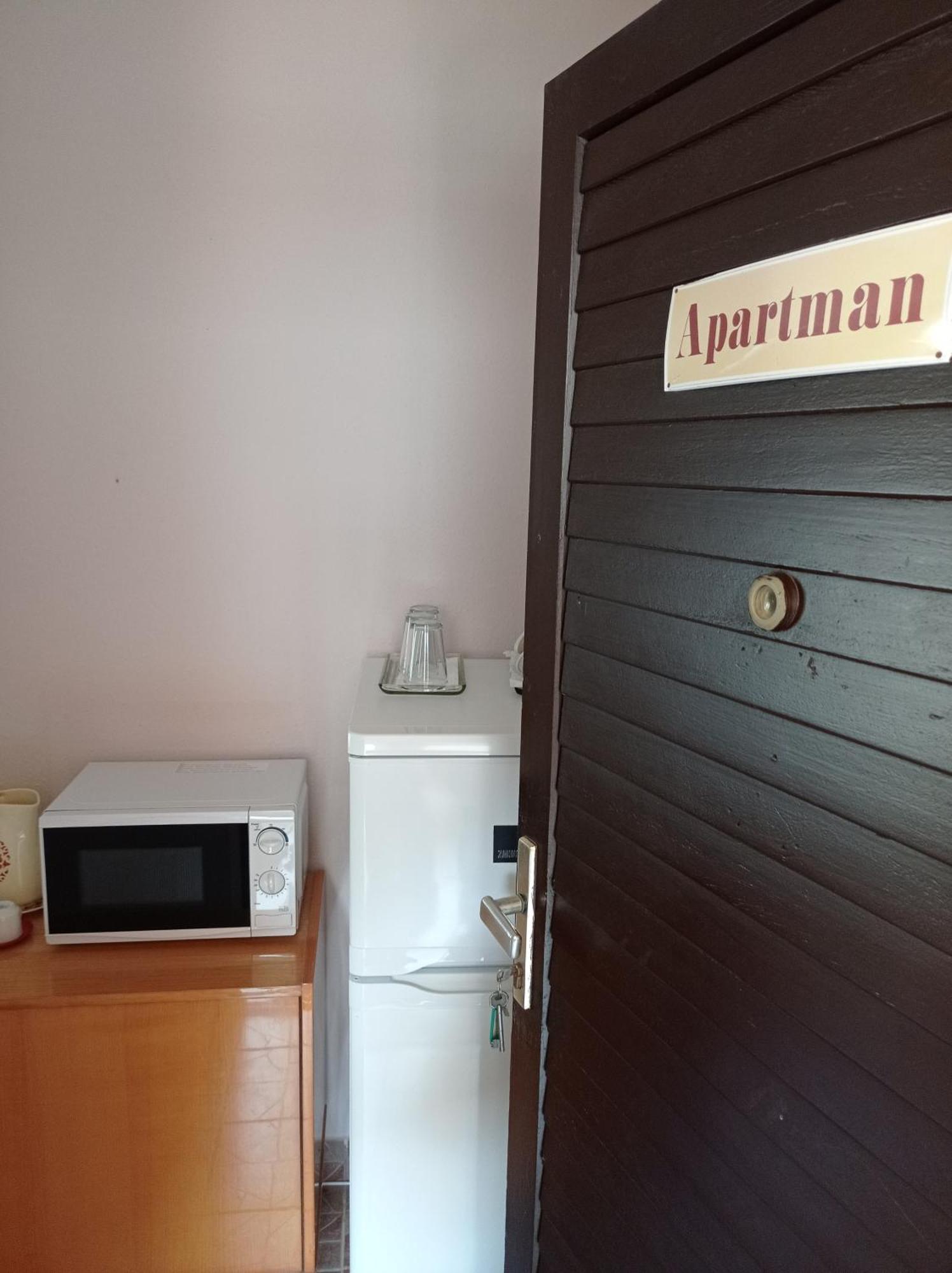 Partifecske Vendeghaz Hotel Tiszafüred Buitenkant foto