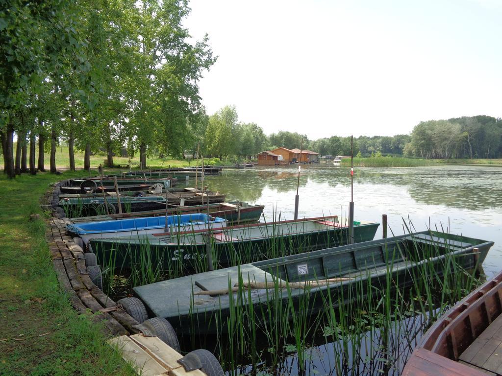 Partifecske Vendeghaz Hotel Tiszafüred Buitenkant foto